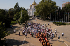 Крестный ход в день царственных страстотерпцев