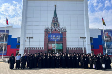 Монашеский круглый стол