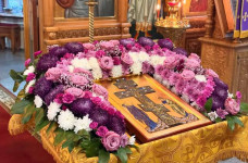 Изнесение Честных Древ Креста Господня