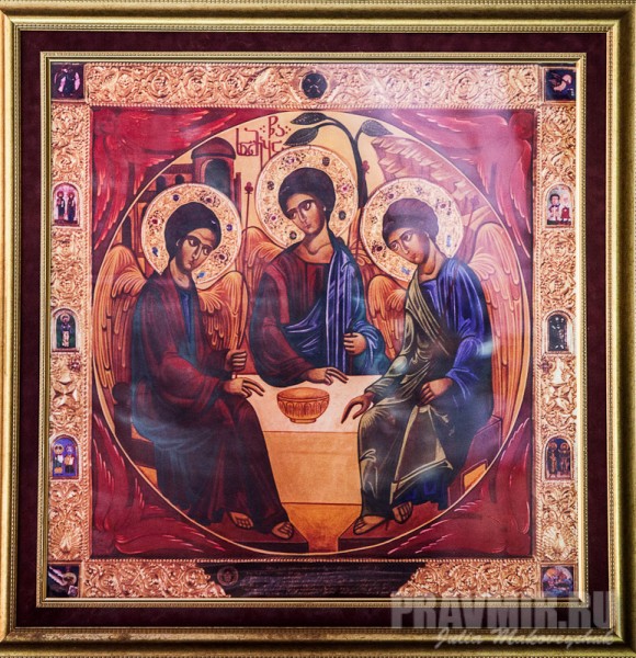 Икона Троицы, написанная Патриархом-Католикосом всея Грузии Илией II