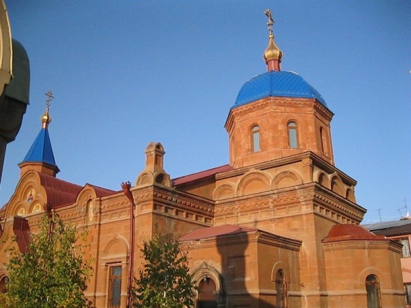 Покровский храм в Ереване. Фото bakunina-fond.ru